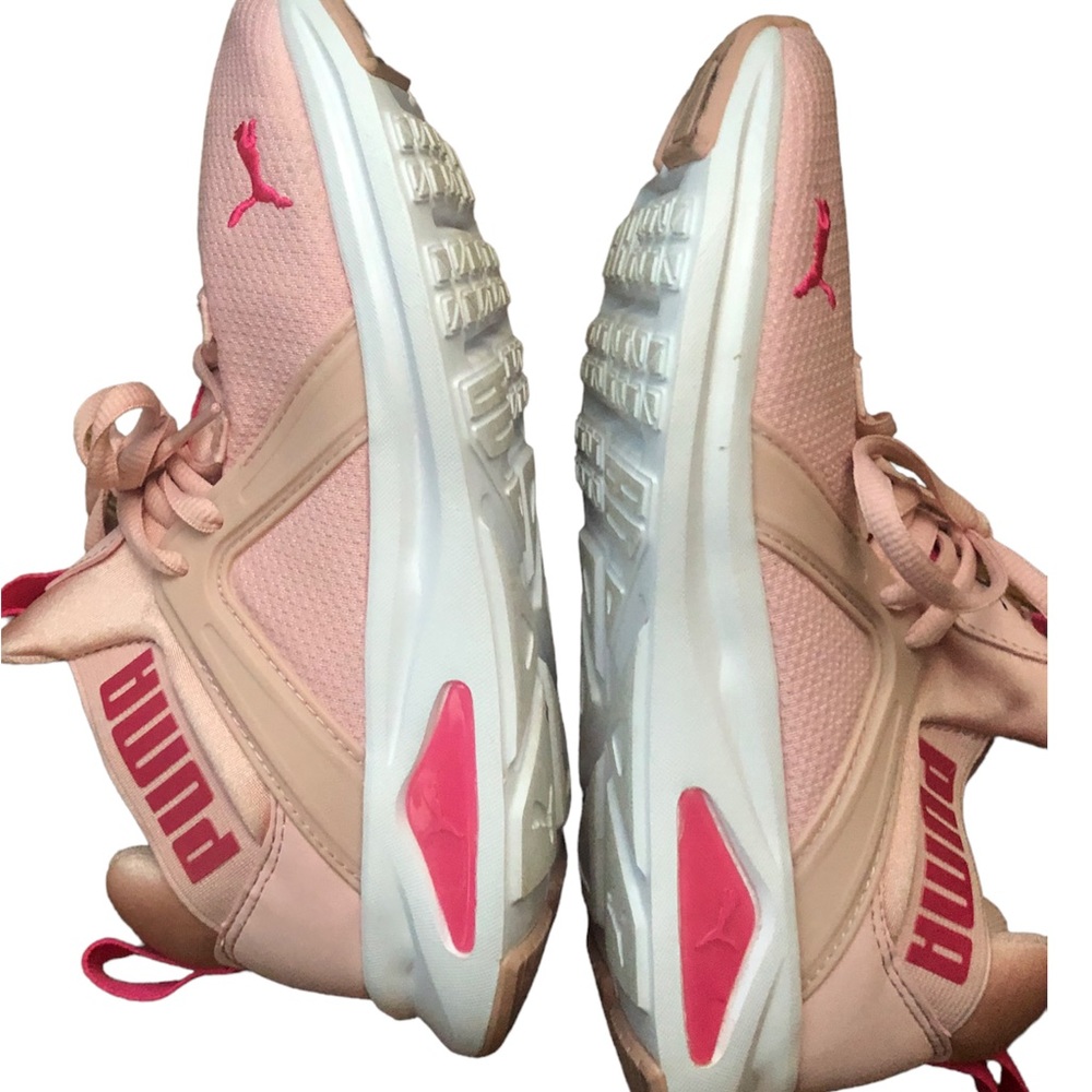 PUMA. Cute Kids Blush Pink shoes. USA 4.5c
